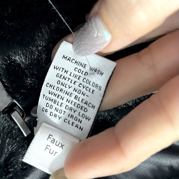 Black faux fur coat - Picture 4 of 5